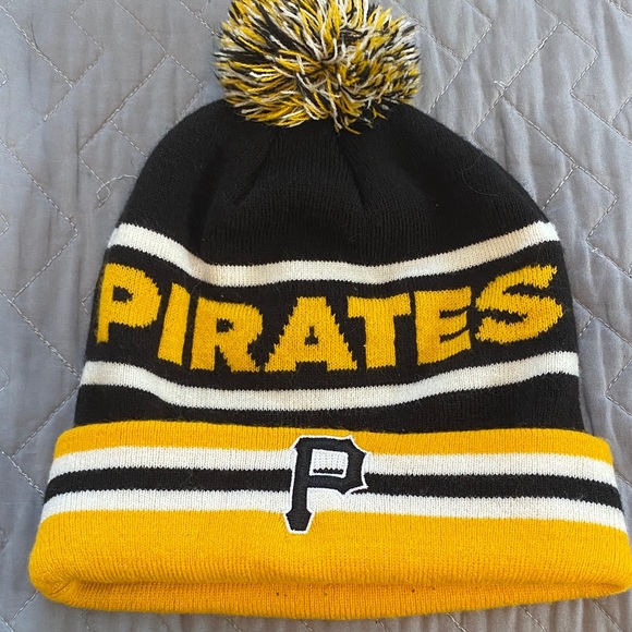 Nike Other - Black and Yellow Pirates Beanie - NIKE
